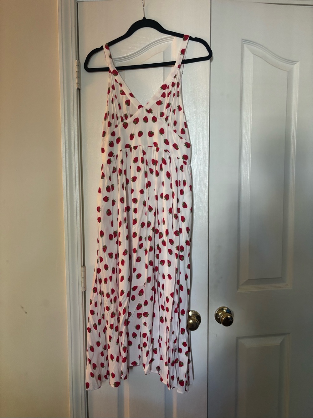 MELLODAY White Midi Dress with Red Strawberry Print